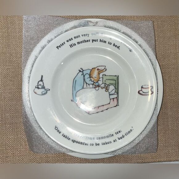 Lot of (2) PETER RABBIT WEDGWOOD Mr McGregor's Garden + sick in bed w/ mother - Picture 7 of 7
